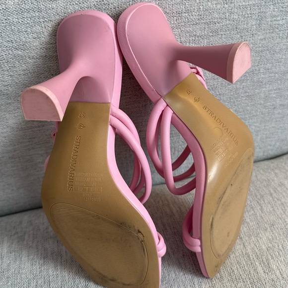 Stradivarius strappy heeled sandal in Barbie Pink 37 - Picture 8 of 10
